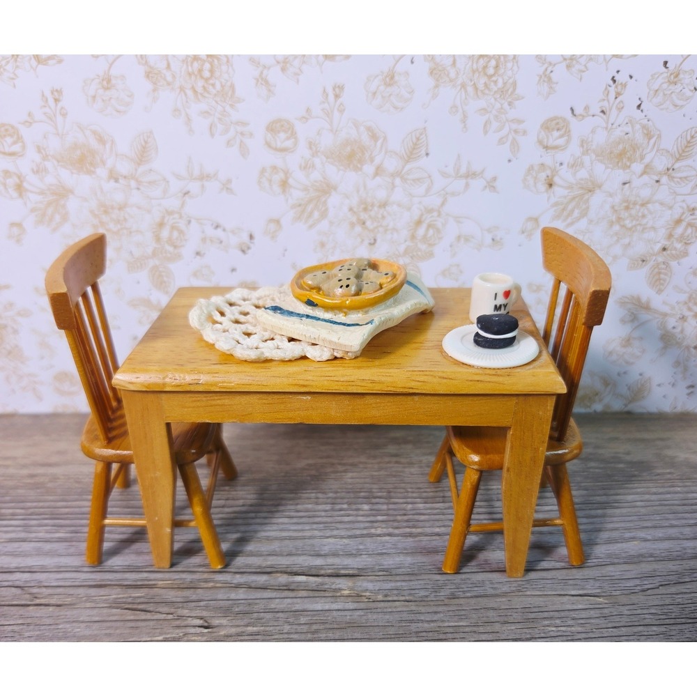 1:12 Classics Dollhouse Miniature Breakfast Nook‎ Table Chairs Food Doily Lot